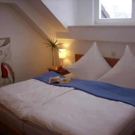 Hotel Garni Zentral Willich Buitenkant foto