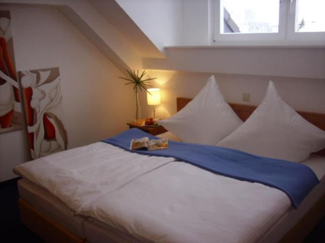 Hotel Garni Zentral Willich Buitenkant foto